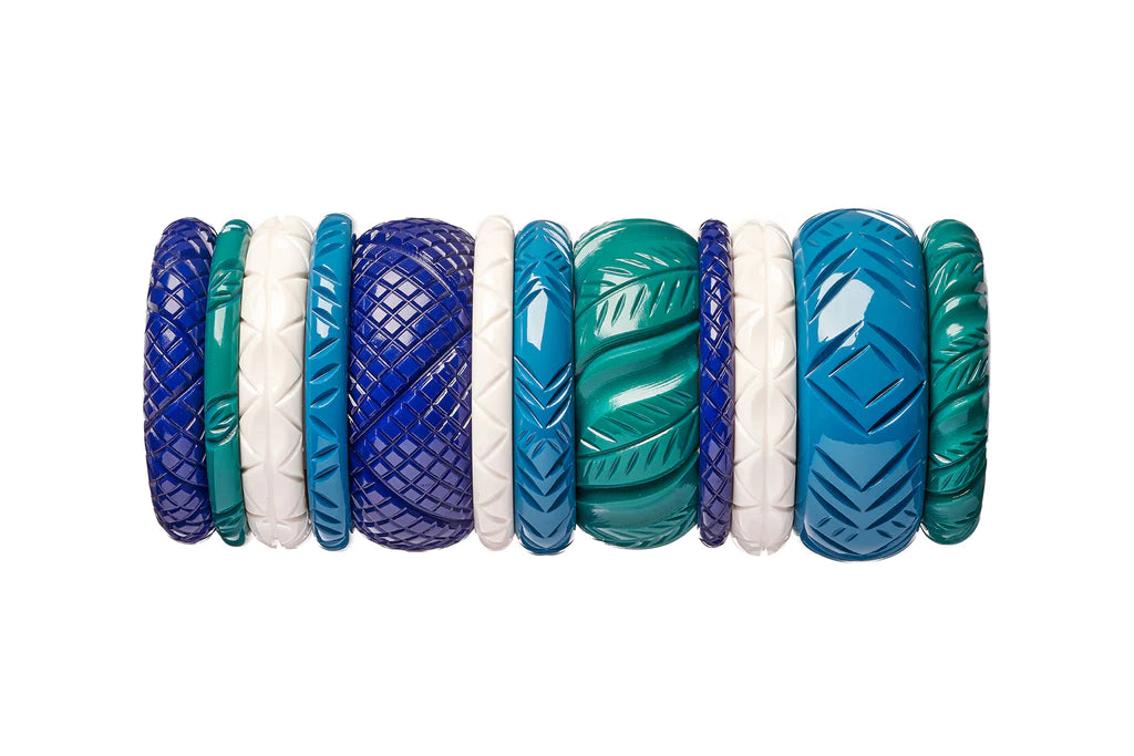 Splendette Heavy Carve Peacock DUCHESS Wide Bangle